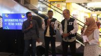 Dari kiri ke kanan: Mukhammad Andri Setiawan, Dhomas Hatta Fudholi, R Teduh Dirgahayu dan pembawa acara pada launching PJJ Informatika UII di Pakuwon Mall, Sabtu (11/1/2025). (foto : heri purwata)