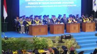 Wisuda Doktor, Magister, Sarjana, dan Diploma, Periode III Tahun Akademik 2024/2025 di Auditorium Abdul Kahar Mudzakkir Kampus UII, Sabtu-Ahad (25-26/1/2025). (foto : heri purwata)